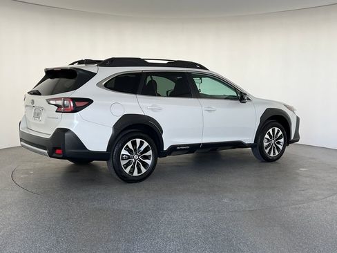 Certified 2023 Subaru Outback Limited image 4