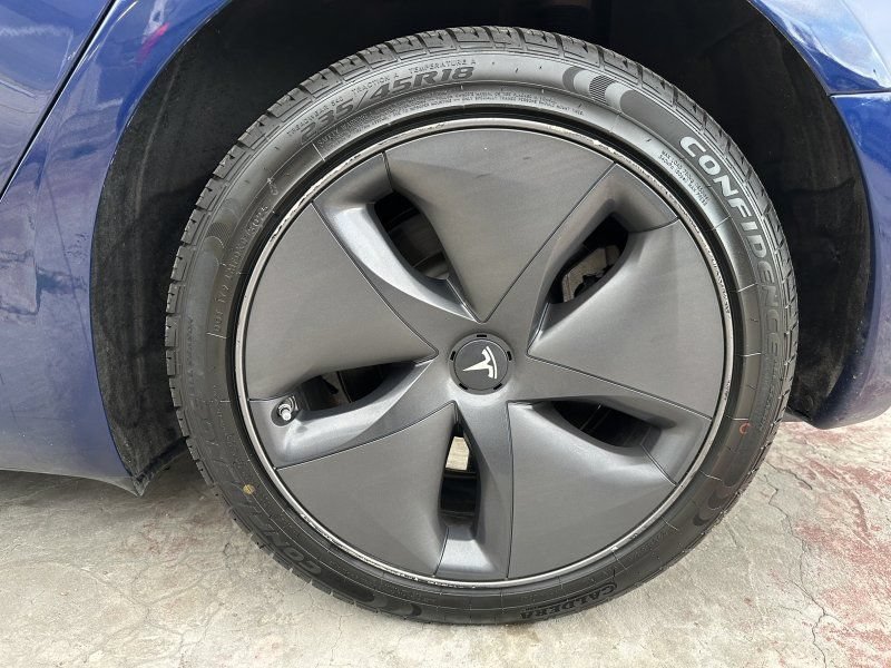 Used 2018 Tesla Model 3 Long Range AWD/4WD image 9