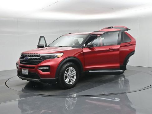 Used 2020 Ford Explorer XLT w/ Equipment Group 202A image 37