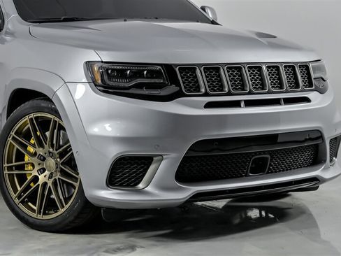 Used 2021 Jeep Grand Cherokee Trackhawk AWD/4WD image 3