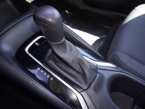 Used 2023 Toyota Corolla LE FWD image 16