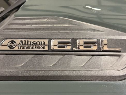 Used 2025 Chevrolet Silverado 2500 LT w/ Convenience Package image 9