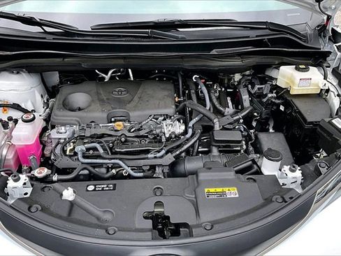 Used 2025 Toyota Sienna XLE image 31