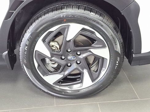 Used 2025 Subaru Crosstrek 2.5i Limited w/ Crosstrek Mirror Package AWD/4WD image 11