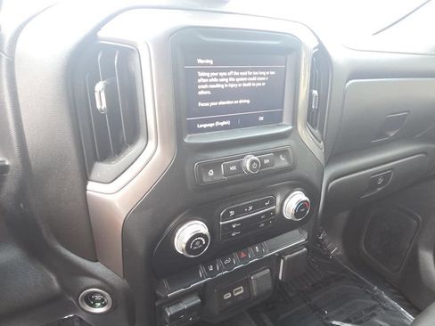 Used 2024 GMC Sierra 2500 Pro AWD/4WD image 28