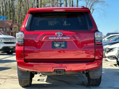 Used 2020 Toyota 4Runner SR5 RWD image 6