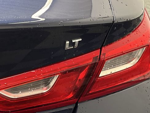 Used 2018 Chevrolet Malibu LT image 26