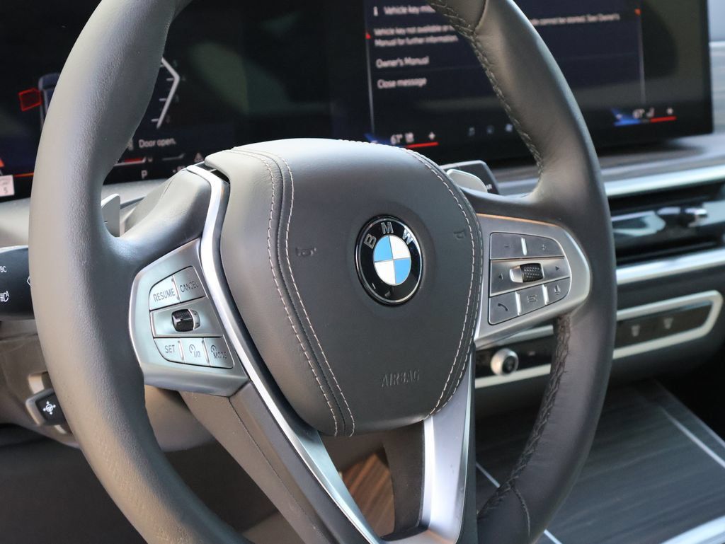 Used 2024 BMW X7 xDrive40i w/ Premium Package AWD/4WD image 22