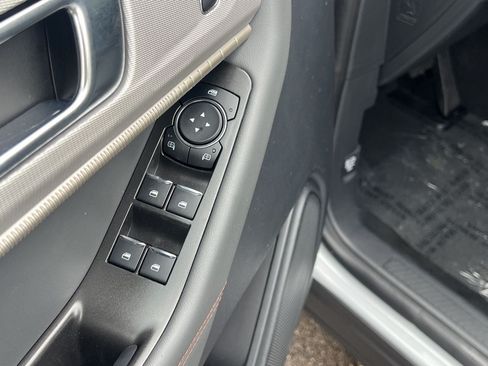 New 2026 Ford Explorer Active RWD image 13