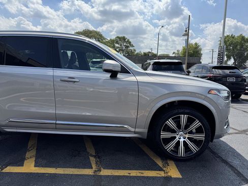 Used 2024 Volvo XC90 B5 Plus image 11
