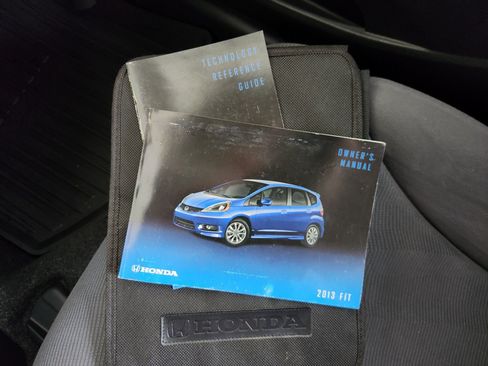 Used 2013 Honda Fit image 19