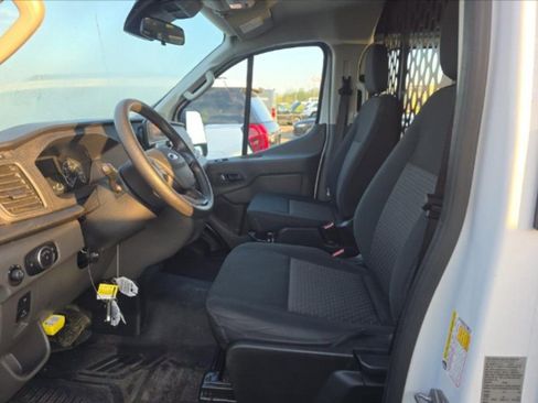 Used 2025 Ford Transit 250 Low Roof w/ Exterior Upgrade Package RWD image 5