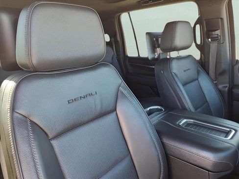 Used 2021 GMC Yukon XL Denali w/ Denali Ultimate Package image 20