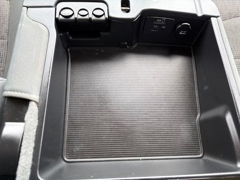 Used 2015 RAM 1500 Big Horn AWD/4WD image 40