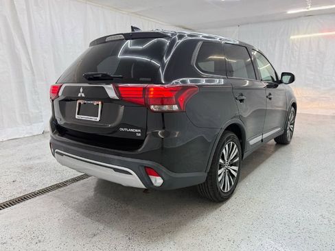 Used 2019 Mitsubishi Outlander SEL image 3