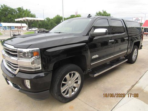 Used 2018 Chevrolet Silverado 1500 High Country AWD/4WD image 5