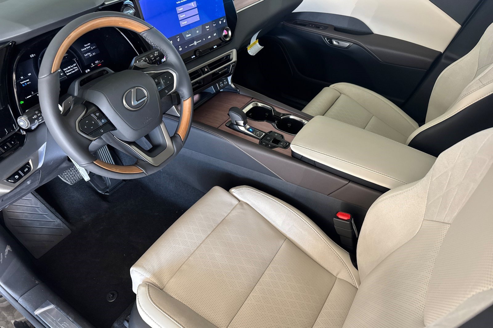 New 2026 Lexus RX 350 w/ Convenience Package AWD/4WD image 4