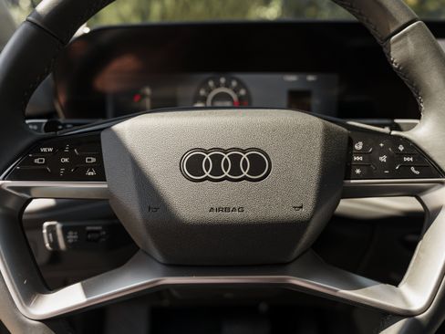 Certified 2026 Audi Q3 quattro 2.0T AWD/4WD image 14
