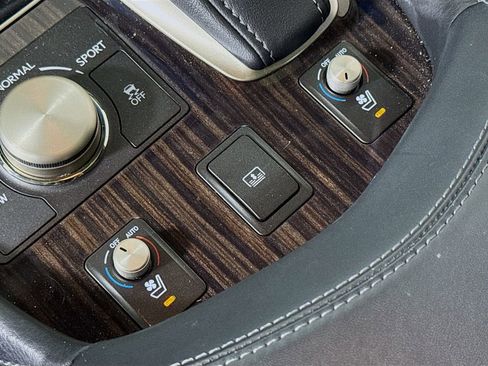 Used 2014 Lexus LS 460 AWD w/ Comfort Package image 21