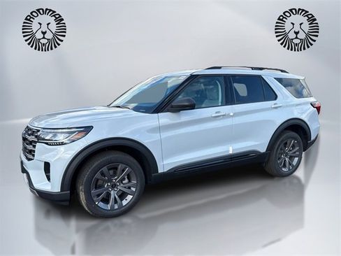New 2026 Ford Explorer Active w/ Active Comfort Package image 1