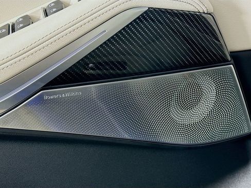 New 2026 BMW X5 M60i image 19