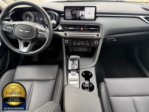 Used 2025 Genesis G70 2.5T image 17