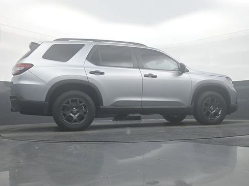 Used 2024 Honda Pilot TrailSport image 34