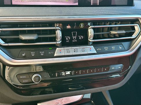 Used 2024 BMW X3 sDrive30i w/ Premium Package image 16