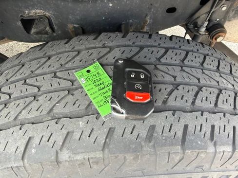 Used 2020 Jeep Gladiator Sport w/ Quick Order Package 24S AWD/4WD image 15