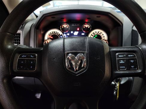 Used 2017 RAM 1500 Express AWD/4WD image 27