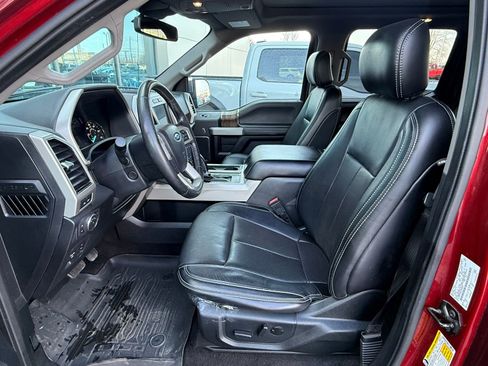 Used 2019 Ford F150 Lariat w/ Equipment Group 502A Luxury image 12