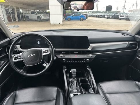 Used 2025 Kia Telluride S FWD image 8