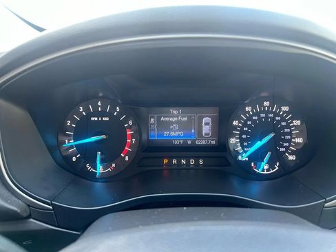 Used 2014 Ford Fusion SE w/ Equipment Group 202A FWD image 16