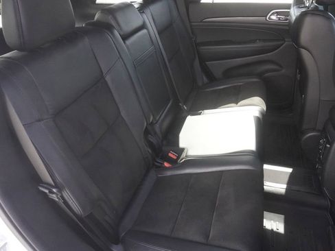 Used 2019 Jeep Grand Cherokee Altitude image 27