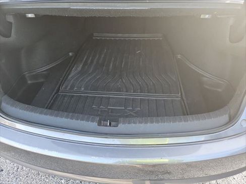 Used 2019 Acura TLX image 18