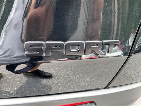 Used 2025 Honda HR-V Sport image 10