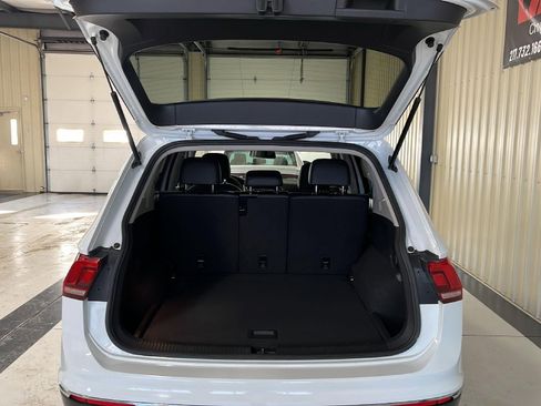 Used 2018 Volkswagen Tiguan SEL image 9