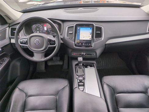 Used 2021 Volvo XC90 T5 Momentum w/ Climate Package image 34