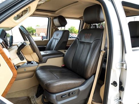 Used 2016 Ford F450 King Ranch w/ FX4 Off Road Package AWD/4WD image 37