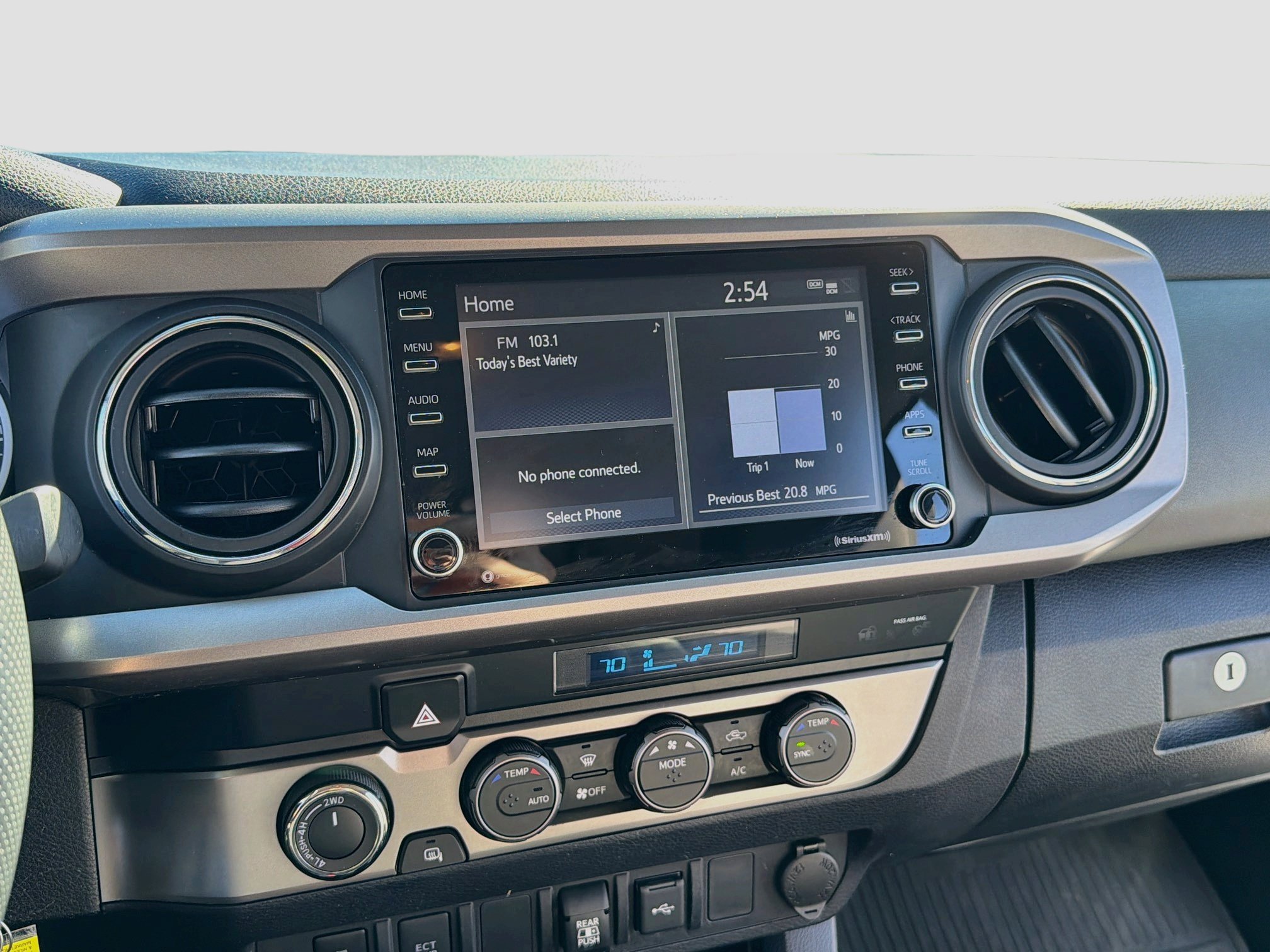 Used 2021 Toyota Tacoma SR5 w/ Technology Package AWD/4WD image 16