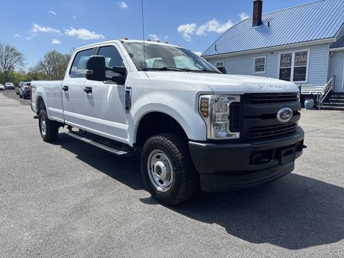 Used 2019 Ford F250 XL w/ Power Equipment Group AWD/4WD image 9