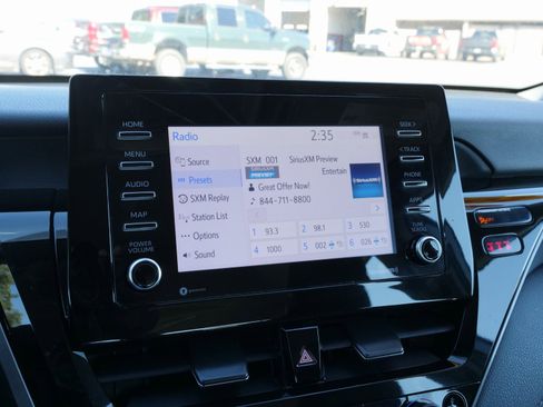 Used 2022 Toyota Camry SE w/ Convenience Package image 28