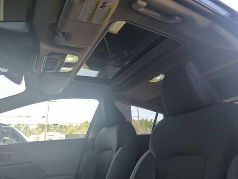 Used 2025 Subaru Crosstrek 2.0i Premium image 27