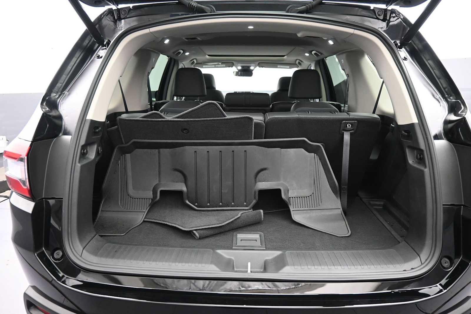 Certified 2025 Honda Pilot Touring image 24