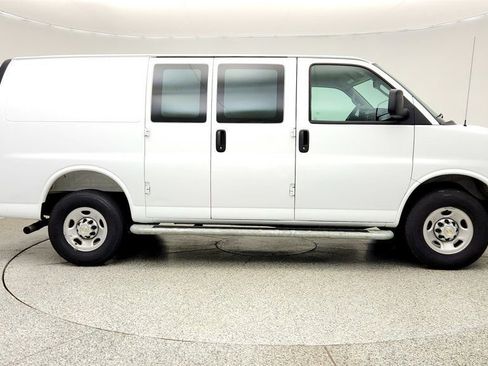 Used 2025 Chevrolet Express 2500 w/ Driver Convenience Package RWD image 4