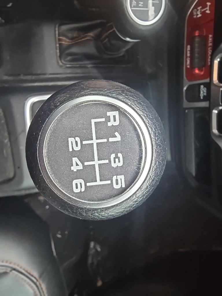Used 2022 Jeep Gladiator Mojave w/ LED Lighting Group AWD/4WD image 17