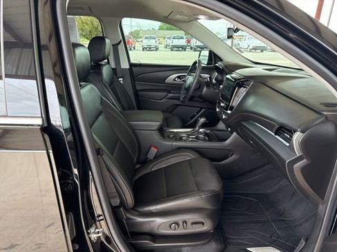 Used 2019 Chevrolet Traverse LT w/ LT Premium Package FWD image 11