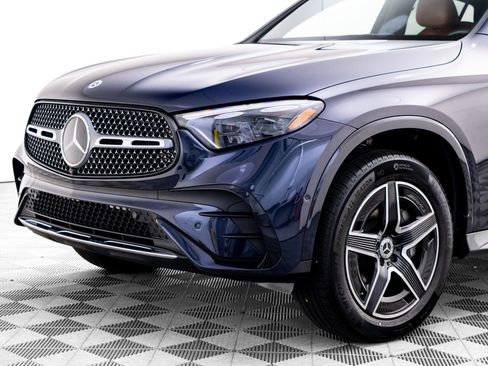 Used 2024 Mercedes-Benz GLC 300 4MATIC image 41