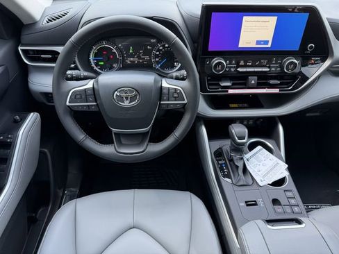 New 2026 Toyota Highlander XLE AWD/4WD image 12