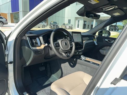 Used 2026 Volvo XC60 B5 Core w/ Protection Package Premier image 11